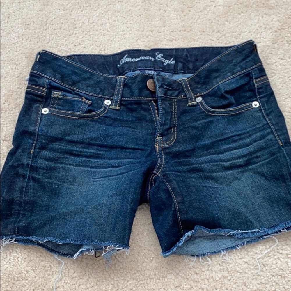 AE mid length short